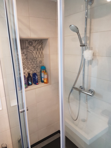 Relax-bouw voor al uw klussen om uw droom badkamer  te realiseren!
