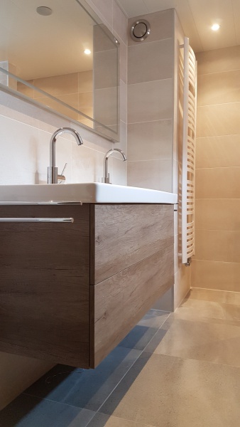Relax-bouw voor al uw klussen om uw droom badkamer  te realiseren!